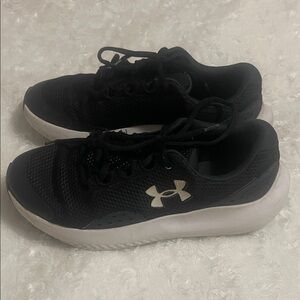 Under Armour Boys Black Sneakers